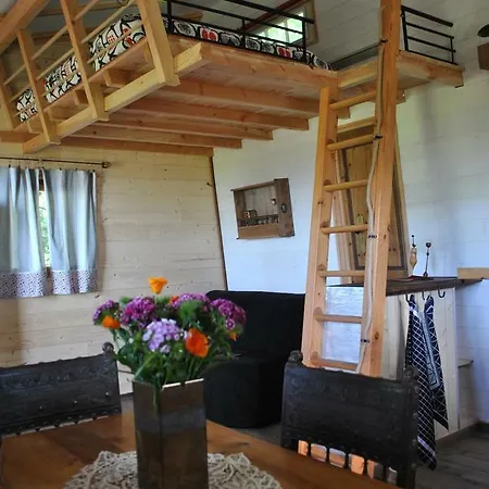 L'etournelle - Perchee Jaktstuga